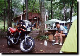 キャンプ場と温泉小屋